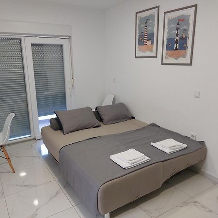 Apartmani Anastasia With Pool, Novalja Kültér fotó
