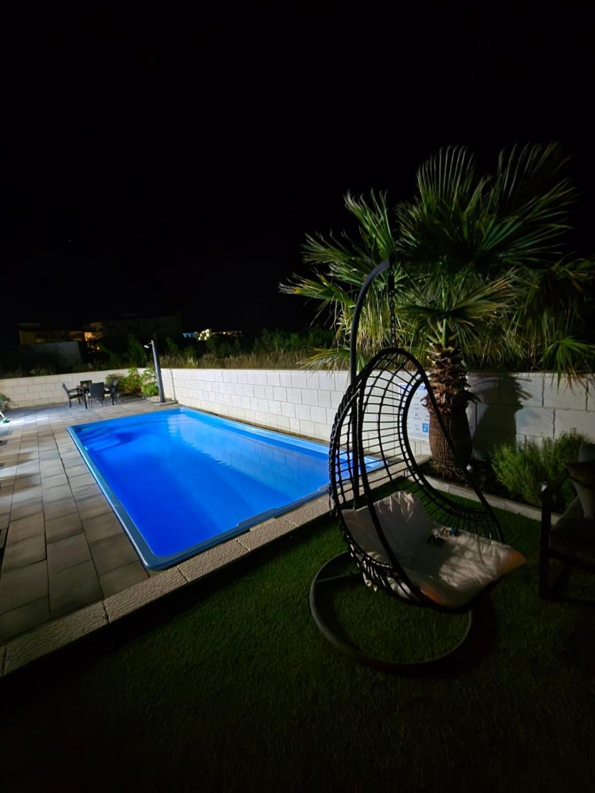 Apartmani Anastasia With Pool, Novalja Kültér fotó