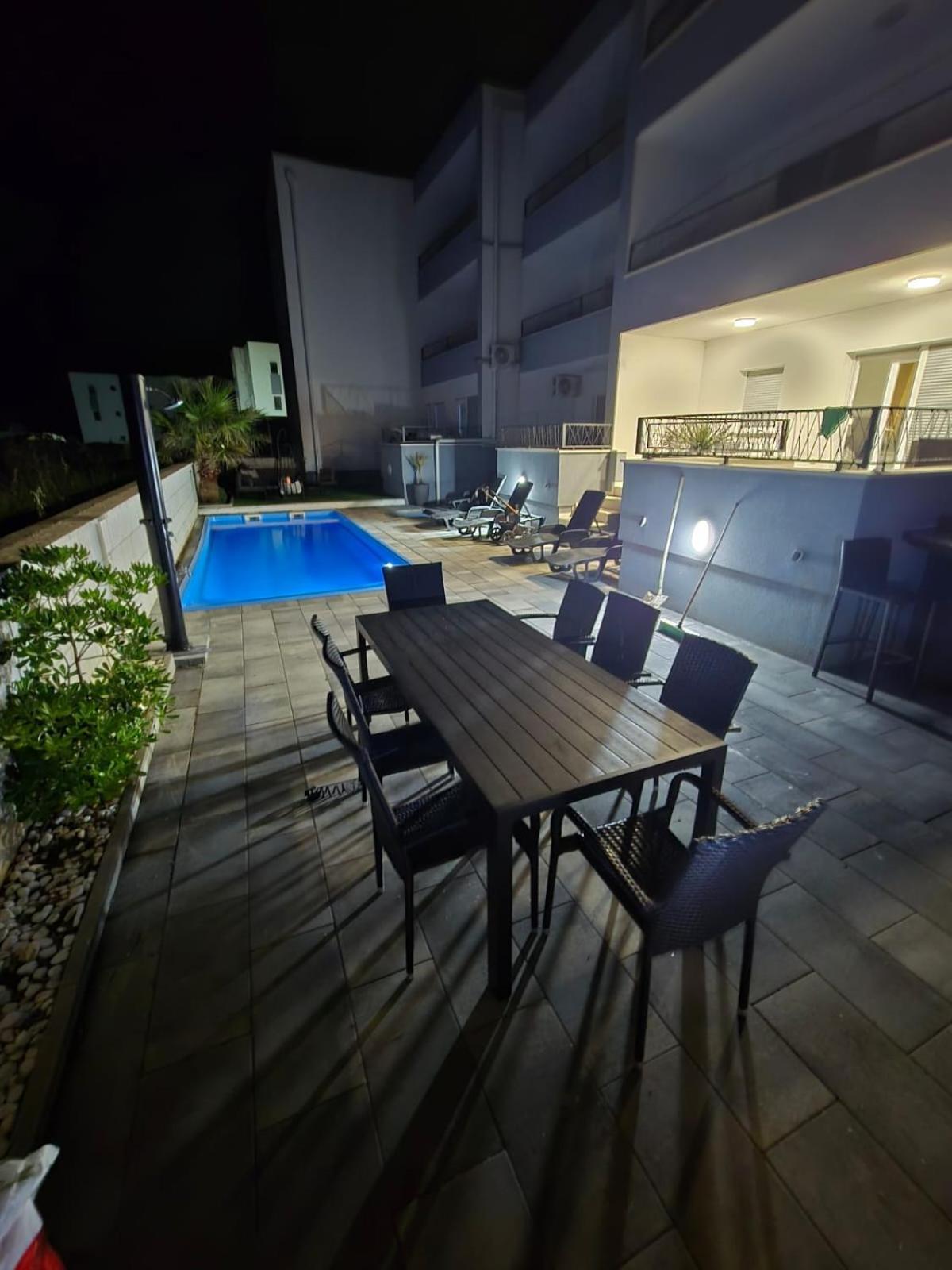 Apartmani Anastasia With Pool, Novalja Kültér fotó