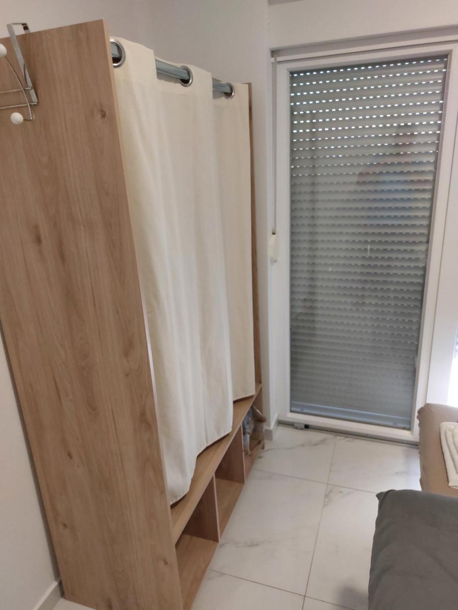 Apartmani Anastasia With Pool, Novalja Kültér fotó